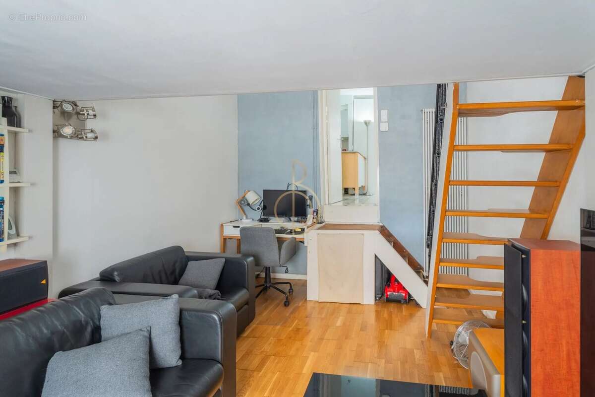 Appartement à PARIS-17E