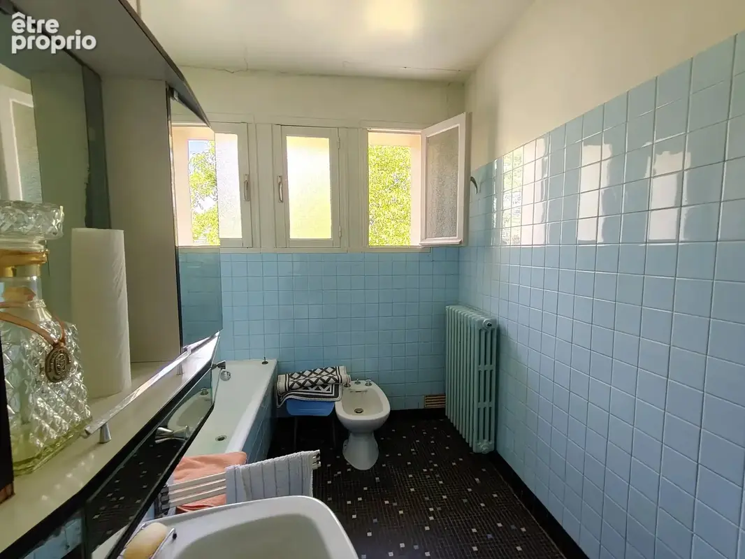 Laissez libre cours à vos projets dans cette vaste maison familiale - photo 13