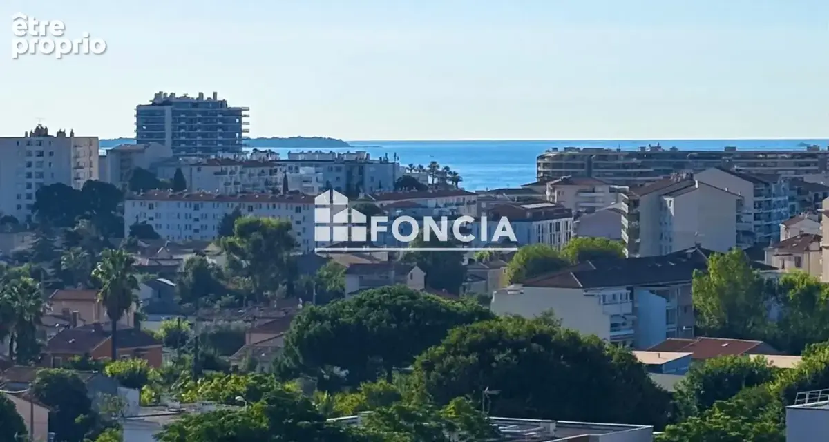 Très recherché à cannes 3 pièces en dernier étage avec terrasse 34m2 - double garage de 30m2 - photo 2