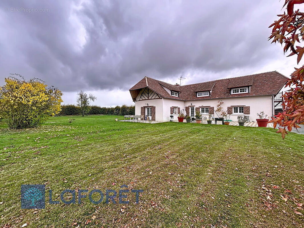 Maison à LES BAUX-DE-BRETEUIL