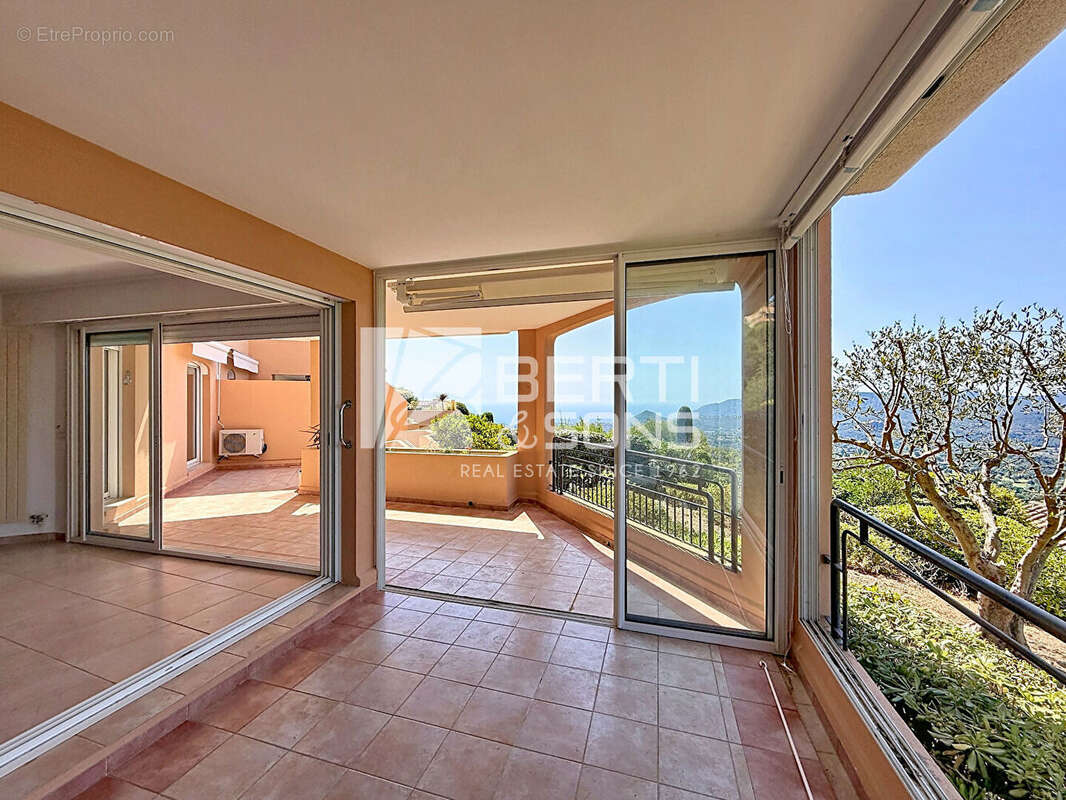 Exclusivite - mandelieu domaine le grand duc -  appartement 3 pieces rdj surélevé et jardin avec vue mer et esterel ! - photo 3