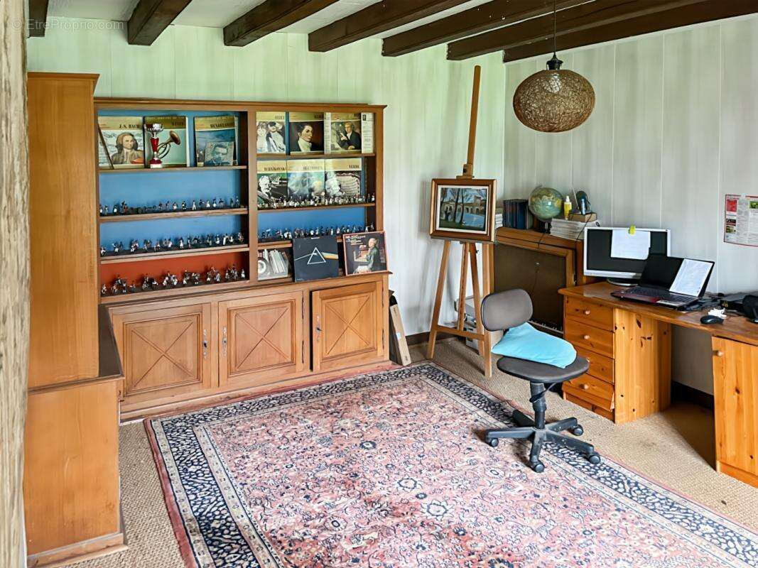 Maison à MONTGIVRAY