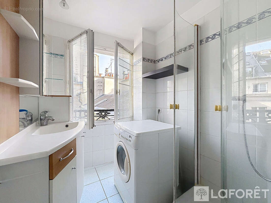 Appartement à PARIS-2E