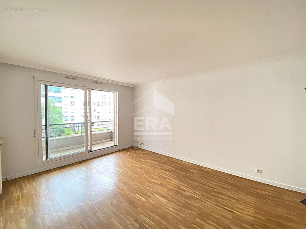 Appartement à LEVALLOIS-PERRET