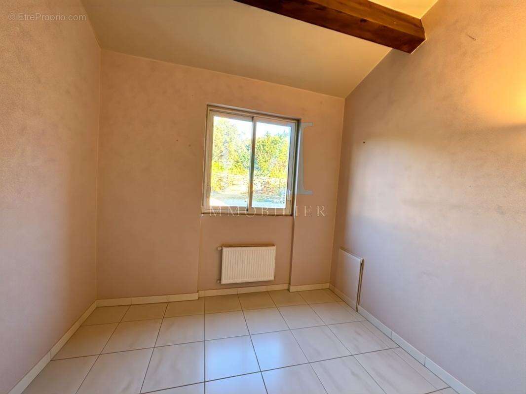 La Cadière-d’Azur À quelques minutes des plages : Magnifique maison de plain-pied de 177 m², lumineuse et sans vis-à-vis - photo 13