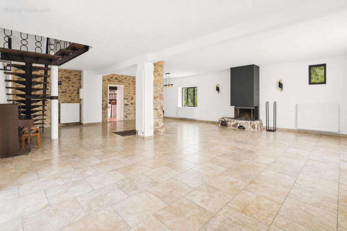 Maison à PLATS