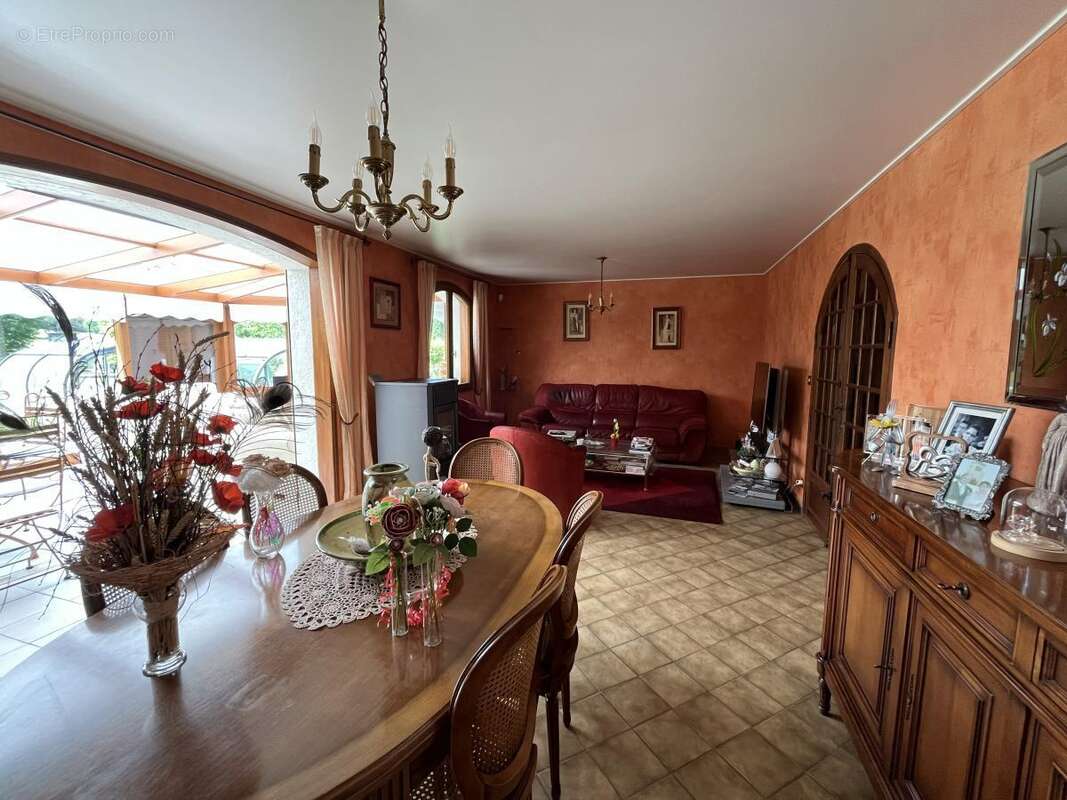 Maison à SAINT-MARTIN-D'ABLOIS