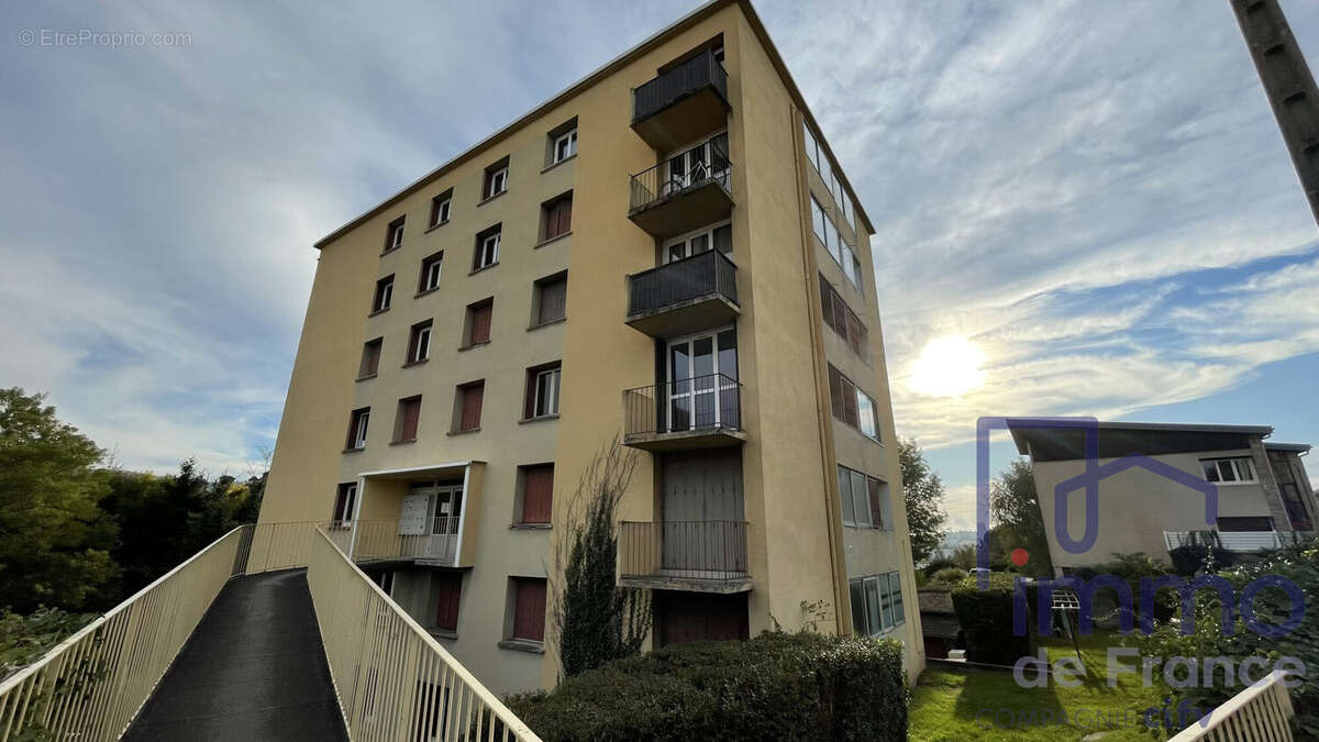 Appartement à SAINT-ETIENNE