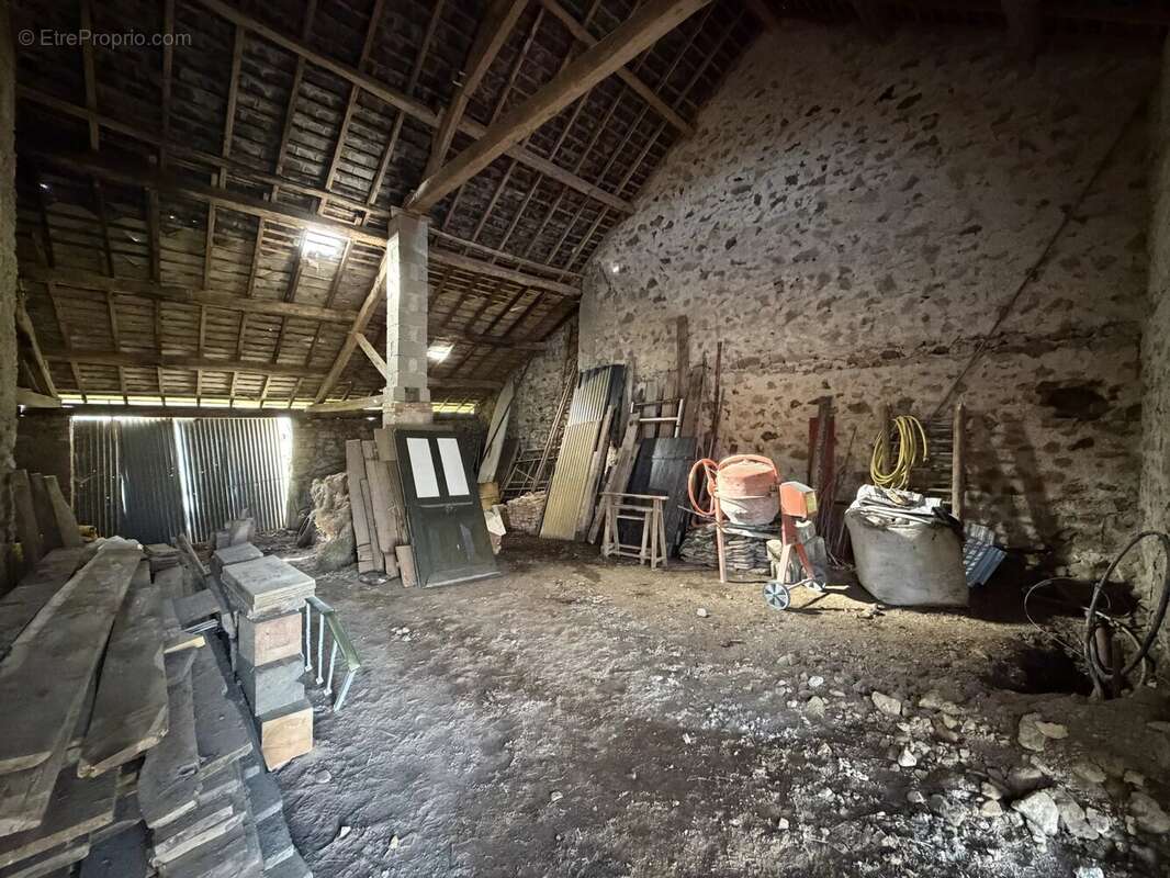 Maison à MONTSAUCHE-LES-SETTONS