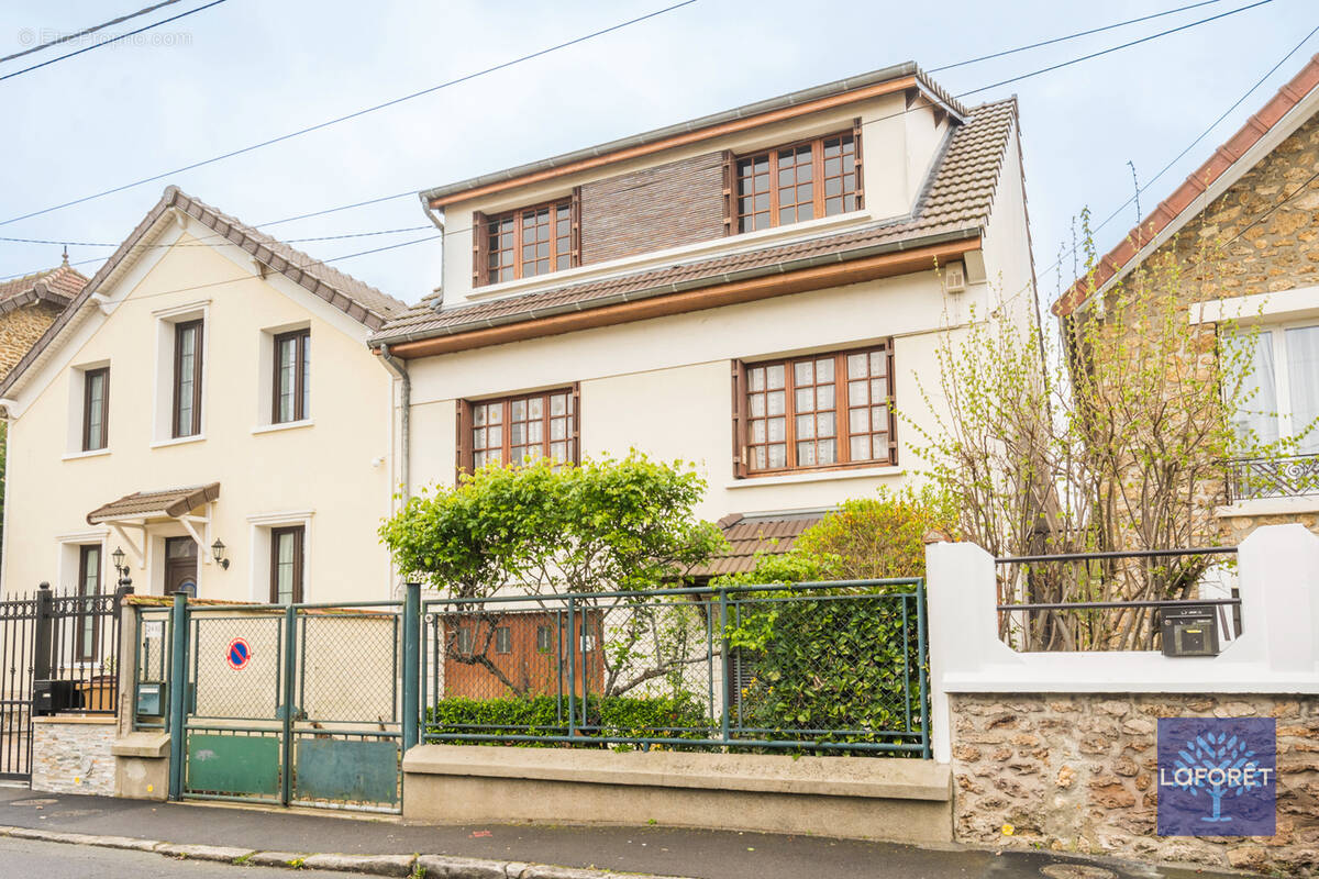 Maison à LES PAVILLONS-SOUS-BOIS