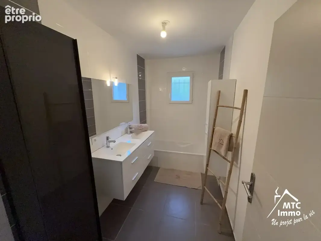 Maison 140 m2 / garage / piscine / terrain 614 m2 - photo 11