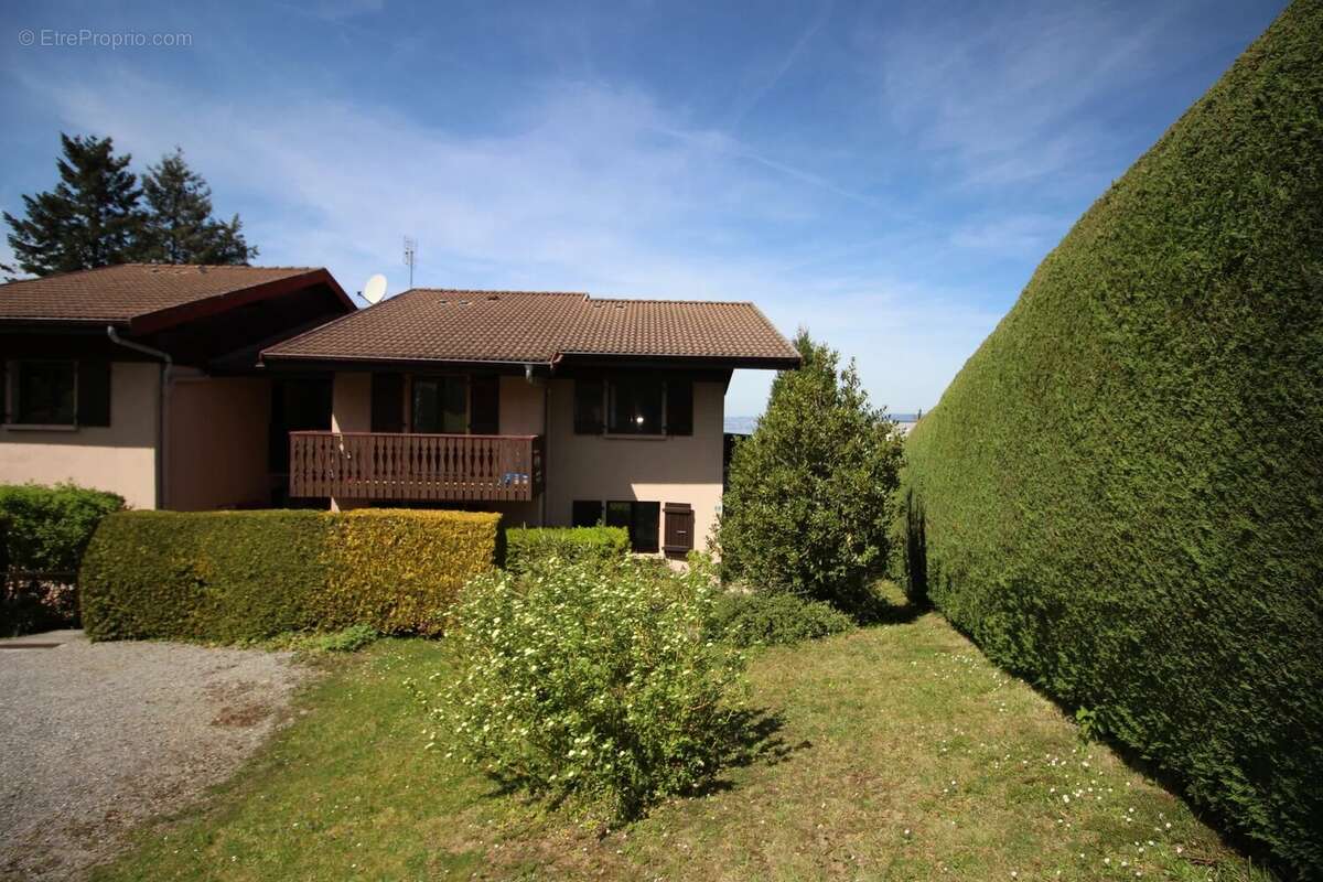 Appartement à NEUVECELLE