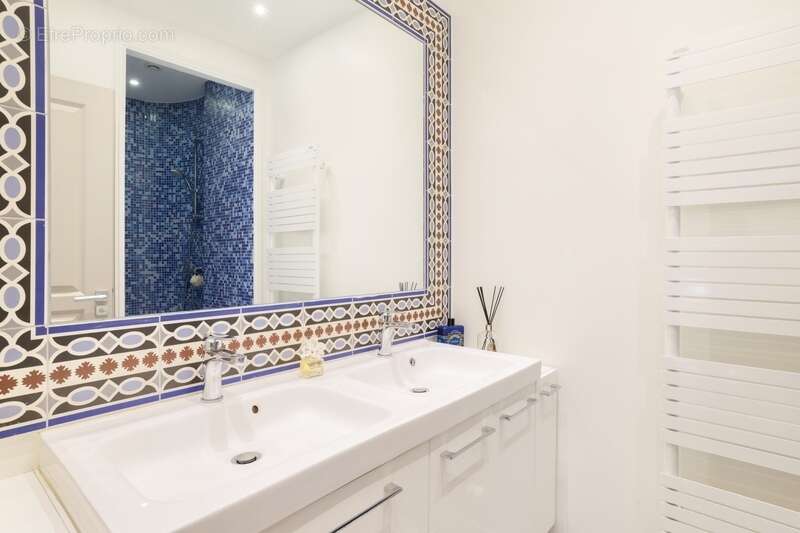 Appartement à PARIS-10E