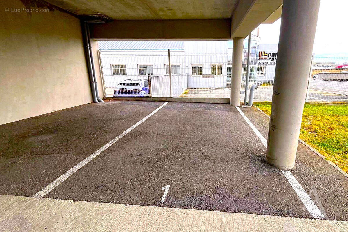Parking à BEGLES