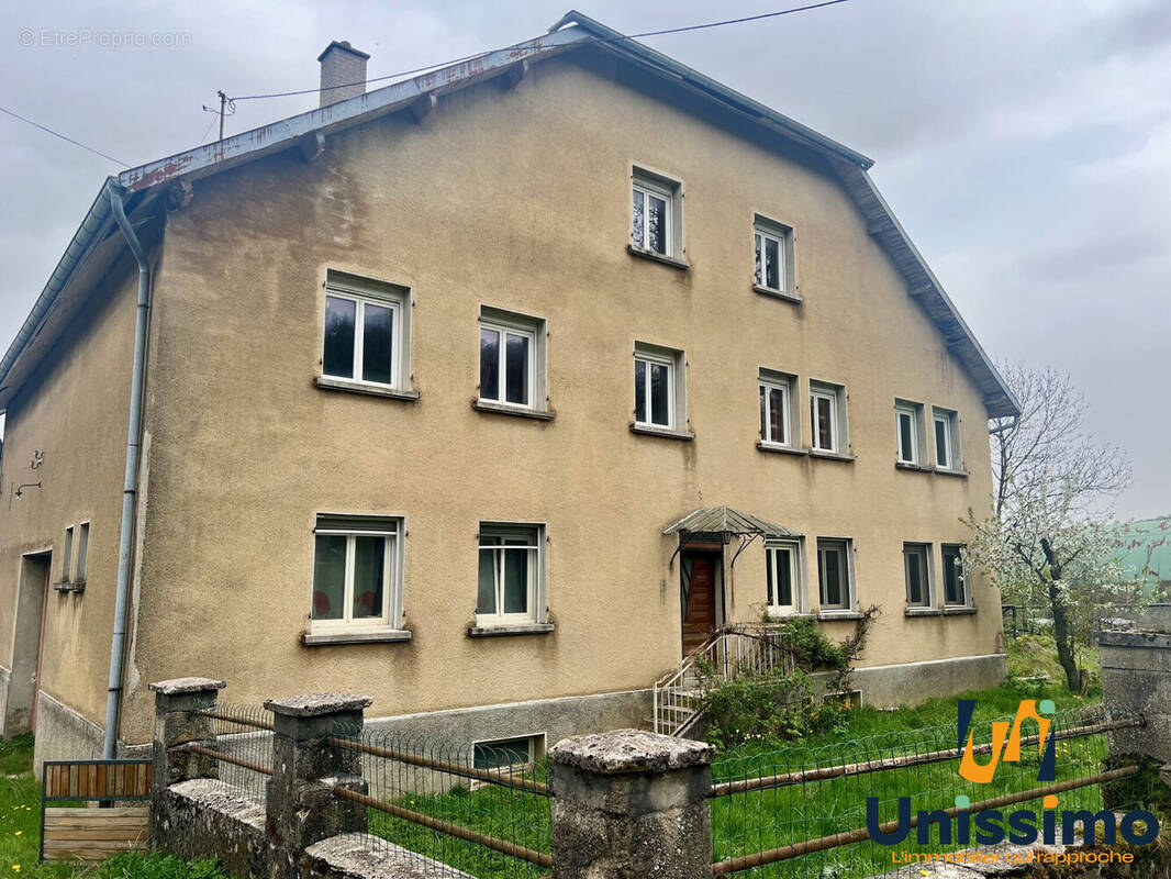 Maison à REMONDANS-VAIVRE