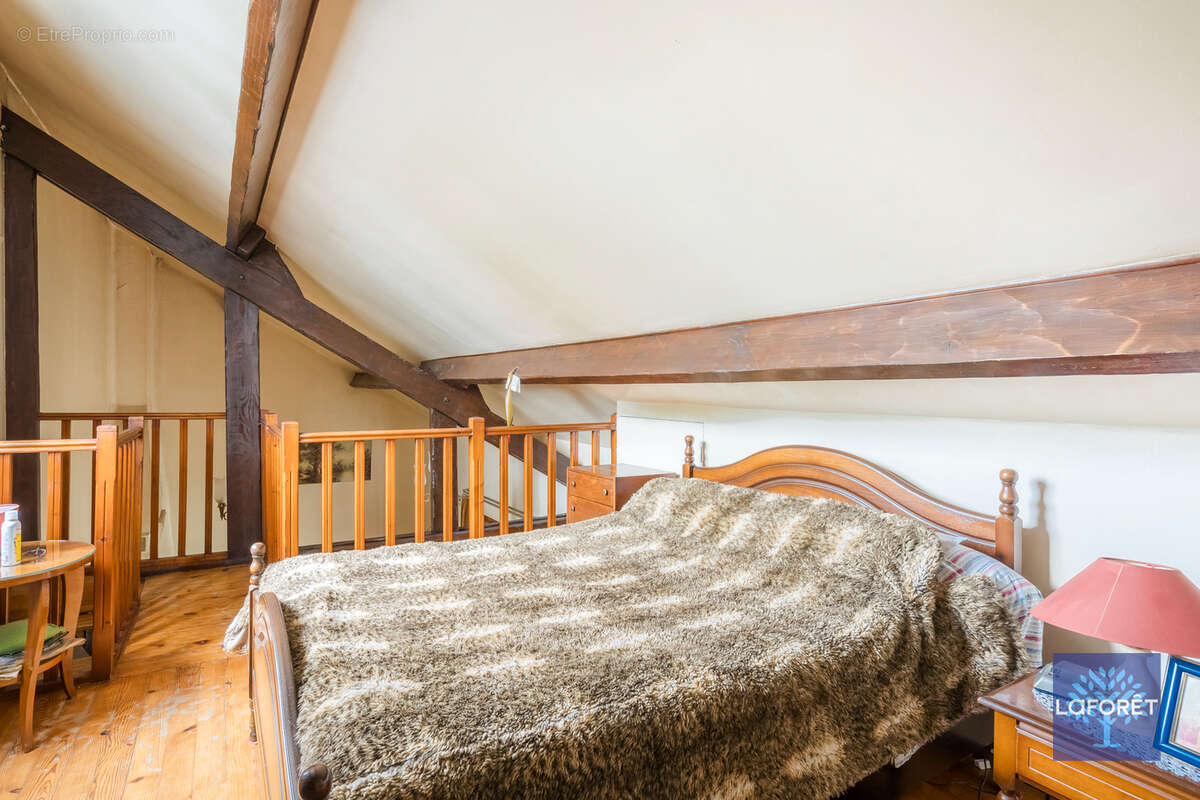 Appartement à LES PAVILLONS-SOUS-BOIS