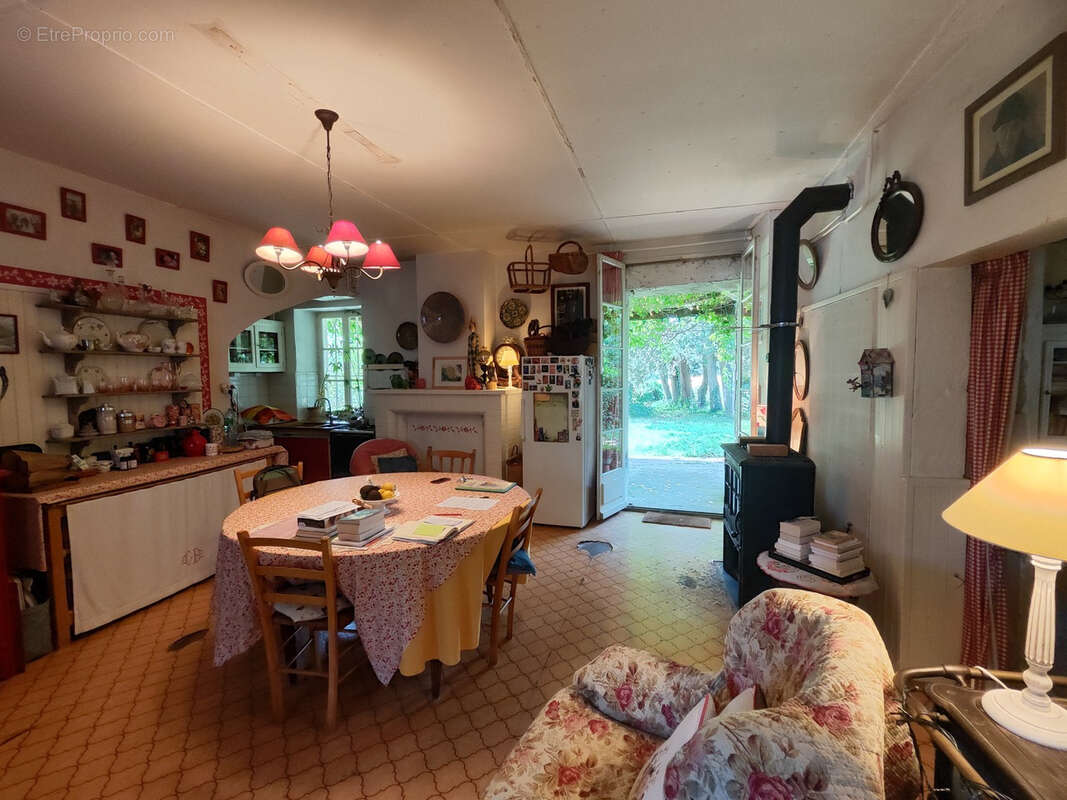 Maison à PONT-DE-BARRET