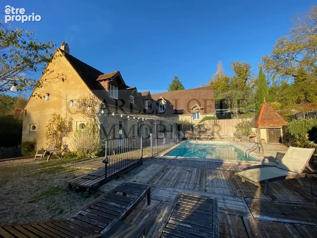 Superbe propriete en pierre comprenant 2 maisons d’habitation avec piscine sur un terrain de 1145 m². - photo 1