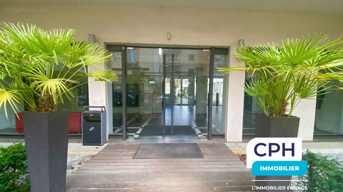 Appartement à COURBEVOIE