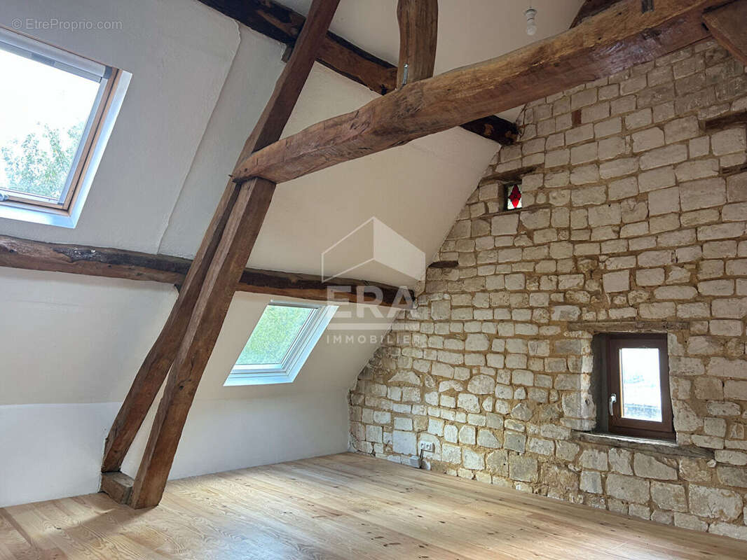 Maison à AIX-EN-ISSART