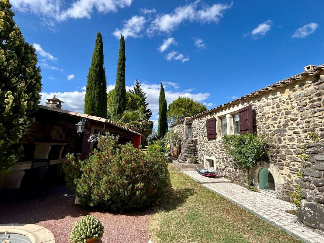 Photo 3 - Maison à SAINT-MARTIN-SUR-LAVEZON