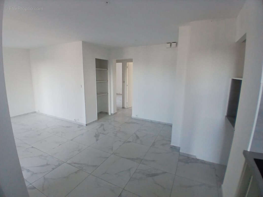 Appartement à MARSEILLE-9E