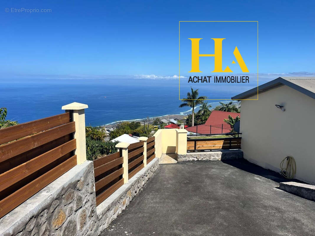 Maison à LES TROIS-BASSINS