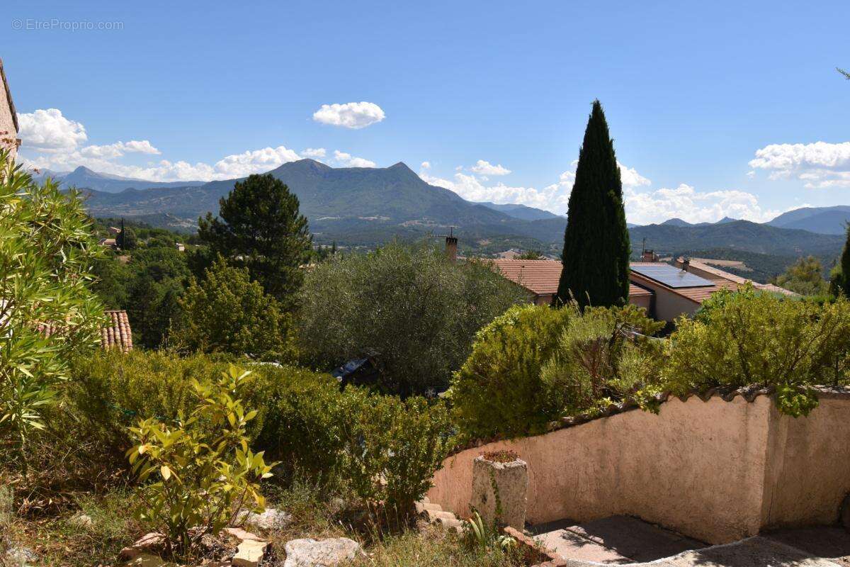 A vendre, Aiglun (04) – Maison individuelle 6 pièces, 5 chambres, jardin, terrasse et garage de 30 m² - photo 5