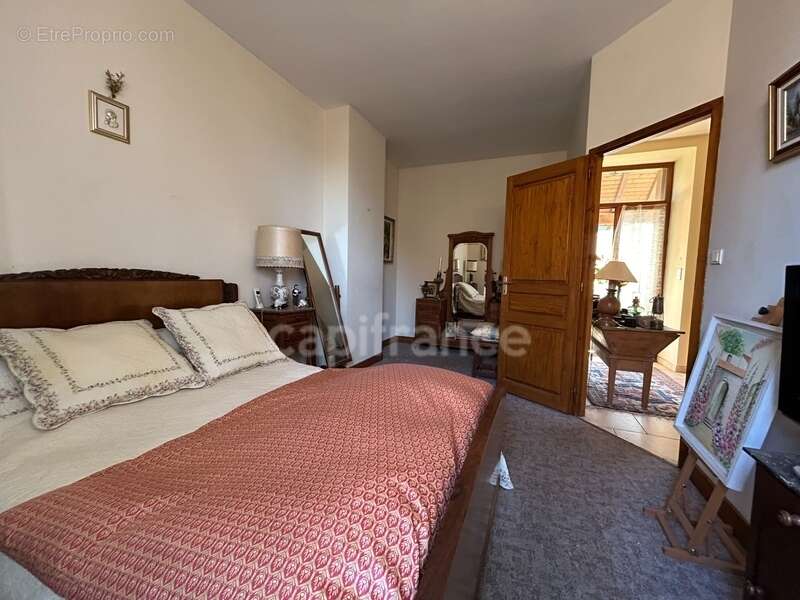 Maison à CHERVEIX-CUBAS