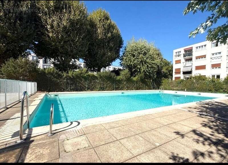 Appartement à CHILLY-MAZARIN