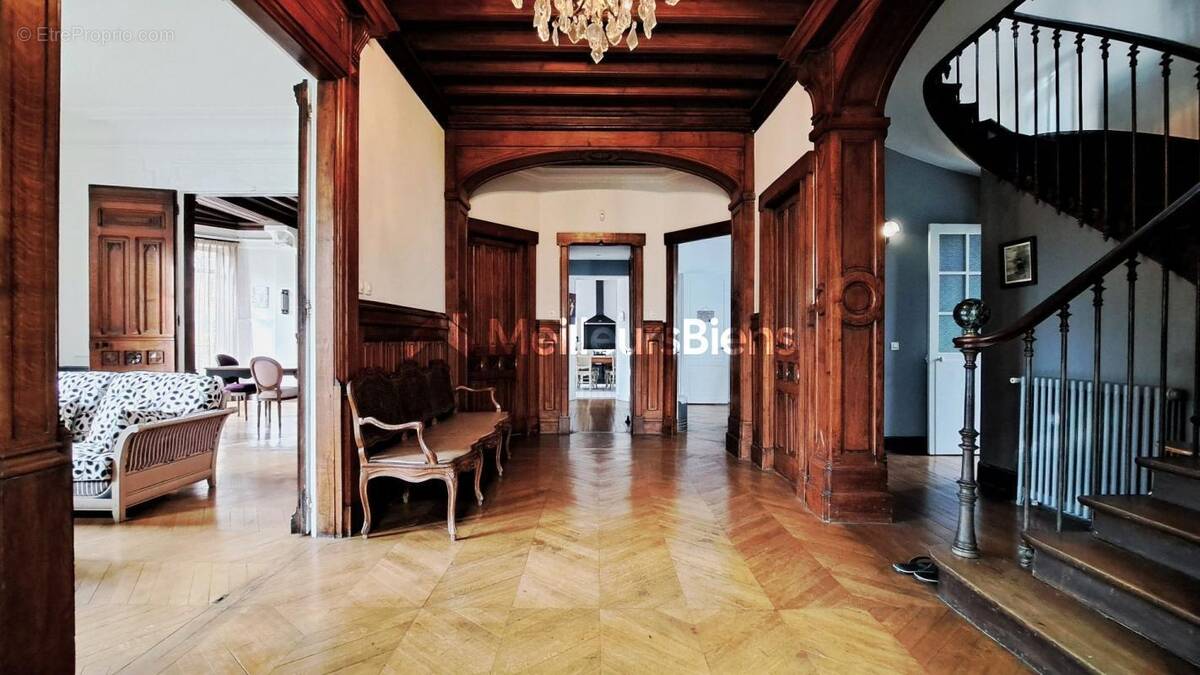 Maison à MONTMORENCY