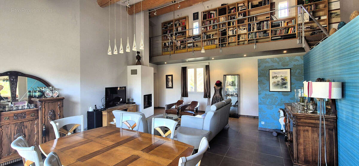 Propriété 220 m2 sur 2274m2 de terrain prés de Goudargues - photo 4