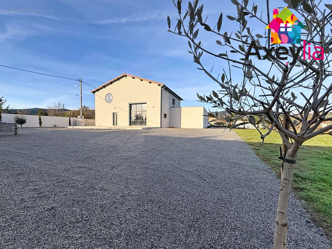 Appartement à AMBIERLE