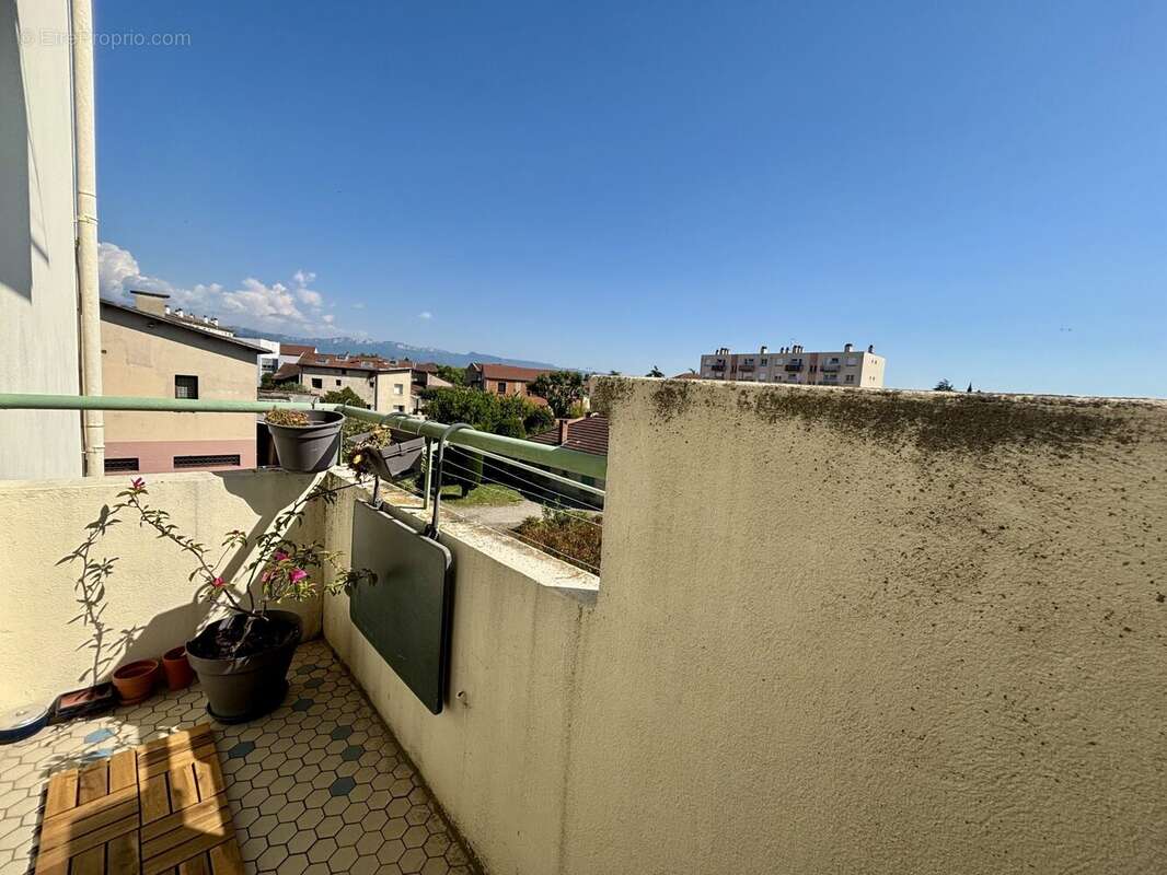 Appartement à BOURG-DE-PEAGE