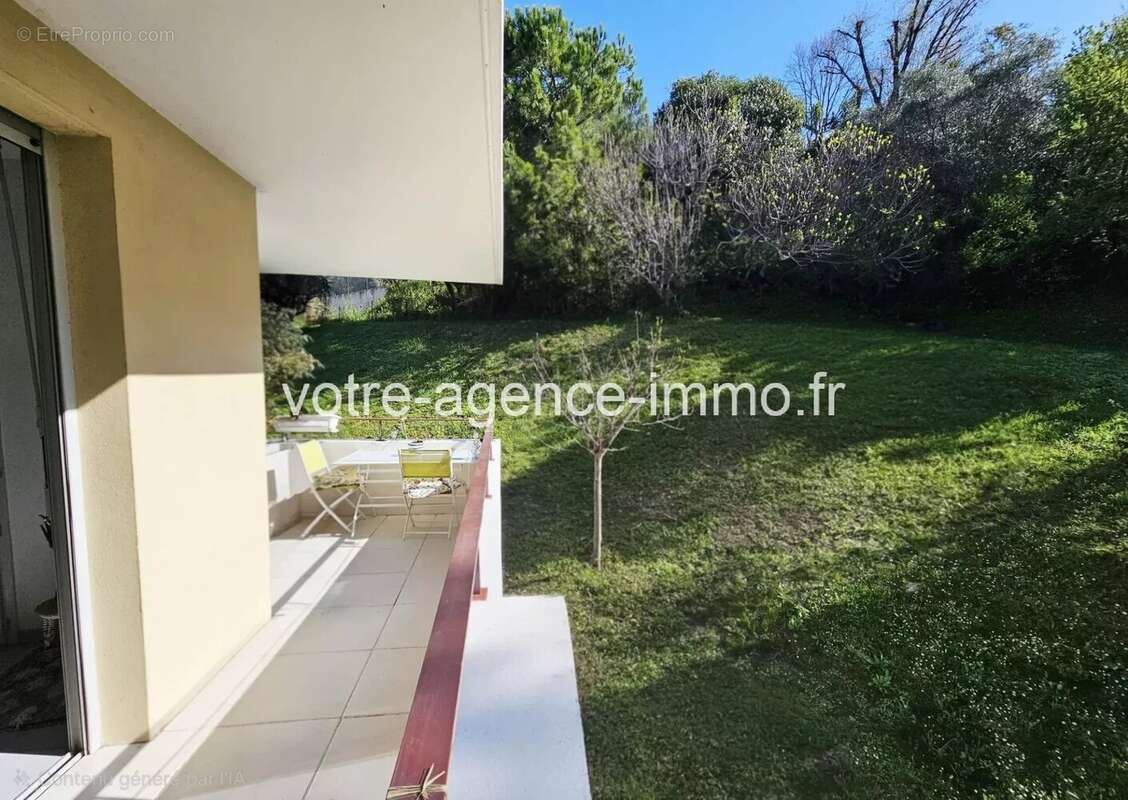 Nice ouest- 4 pièces traversant avec terrasse, possibilité garage  et cave – RÉSIDENCE RÉCENTE - photo 7