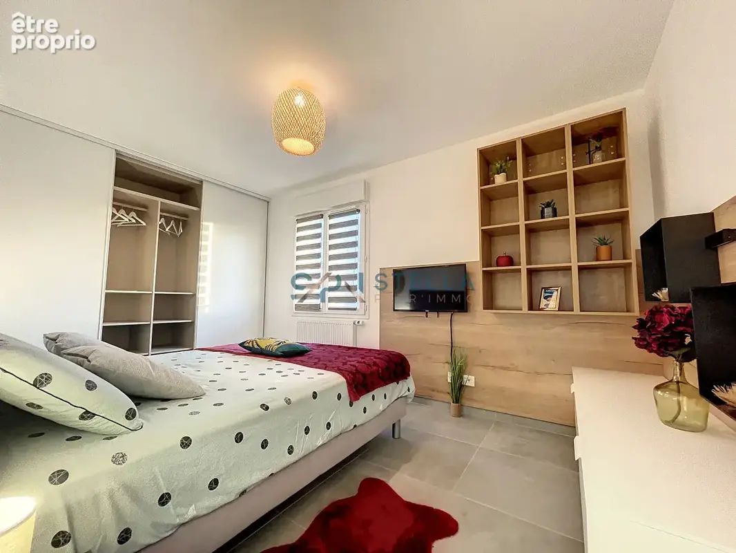 Grand T2 ultra récent avec garage et vue dégagée ! - photo 8