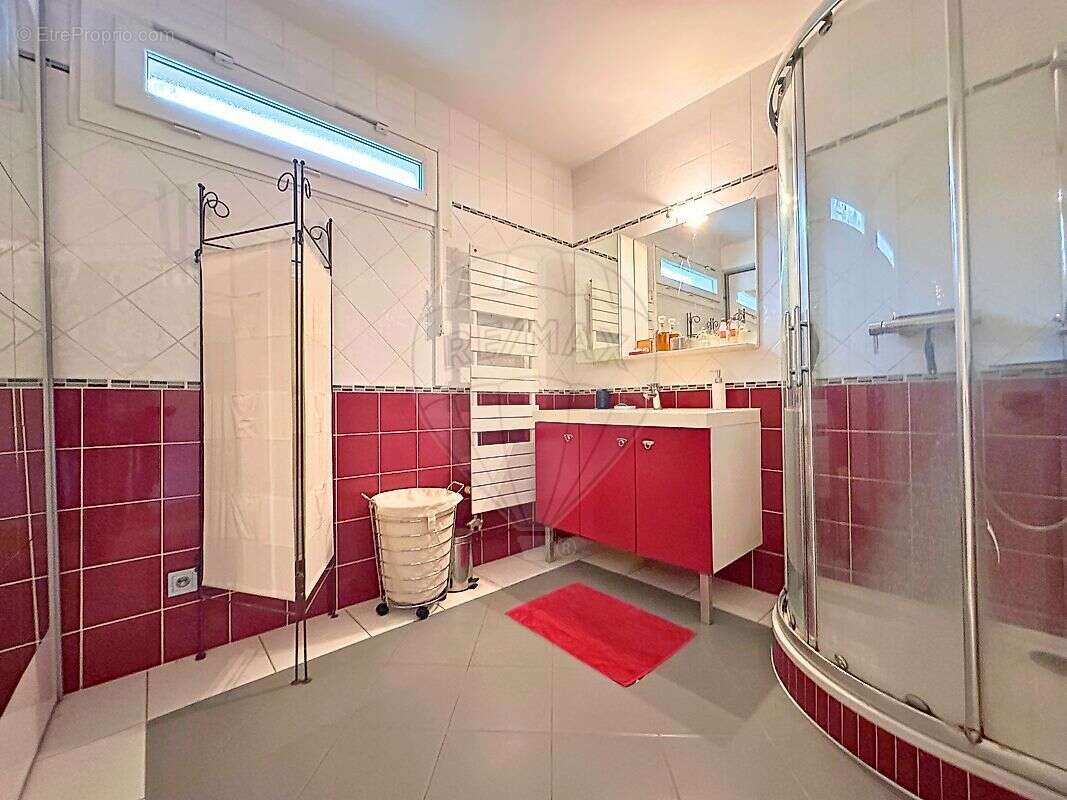 Appartement à LAMORLAYE