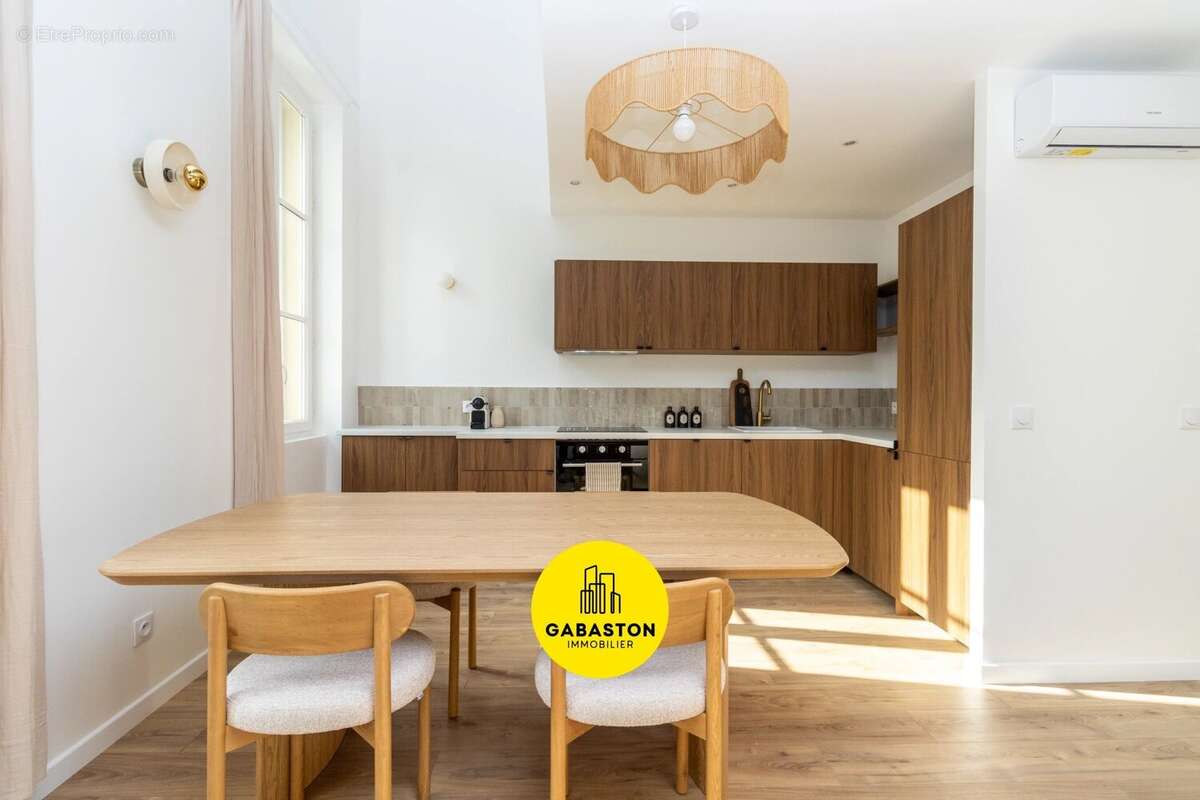 Appartement à MARSEILLE-1E