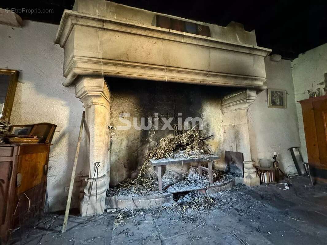 Maison à AVALLON