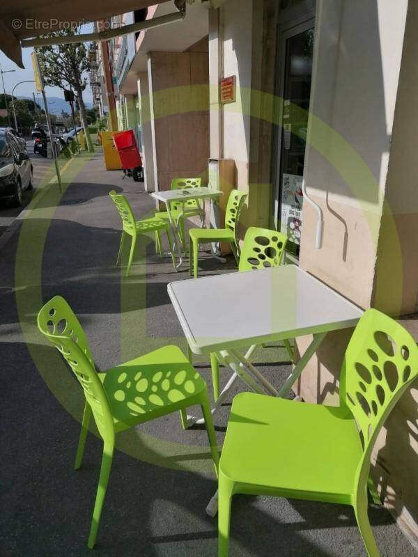 Commerce à SAINT-LAURENT-DU-VAR