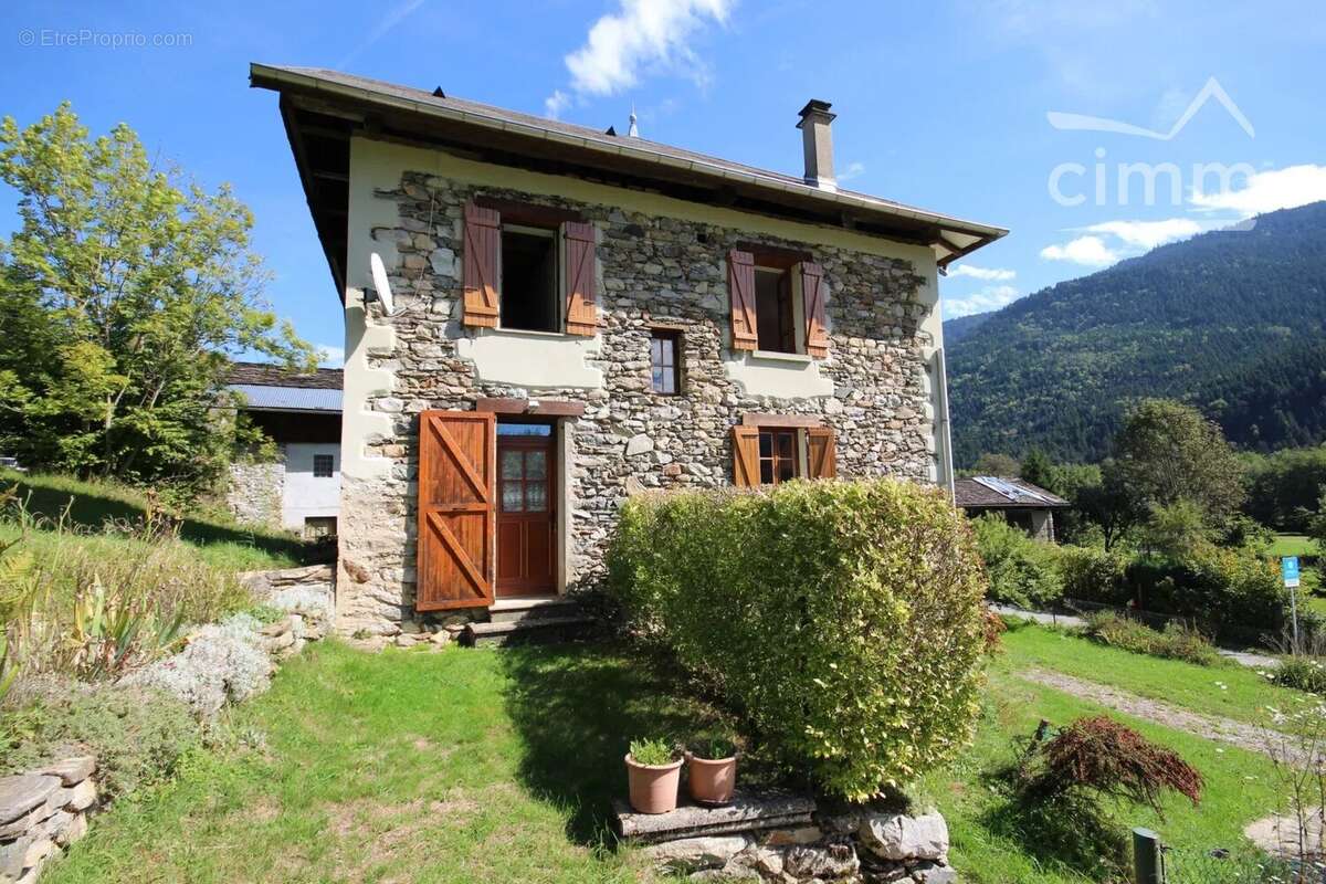 Maison à BOURGET-EN-HUILE