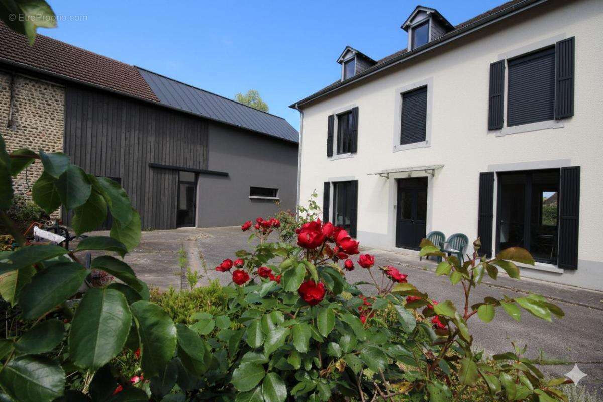Maison à BEYRIE-EN-BEARN