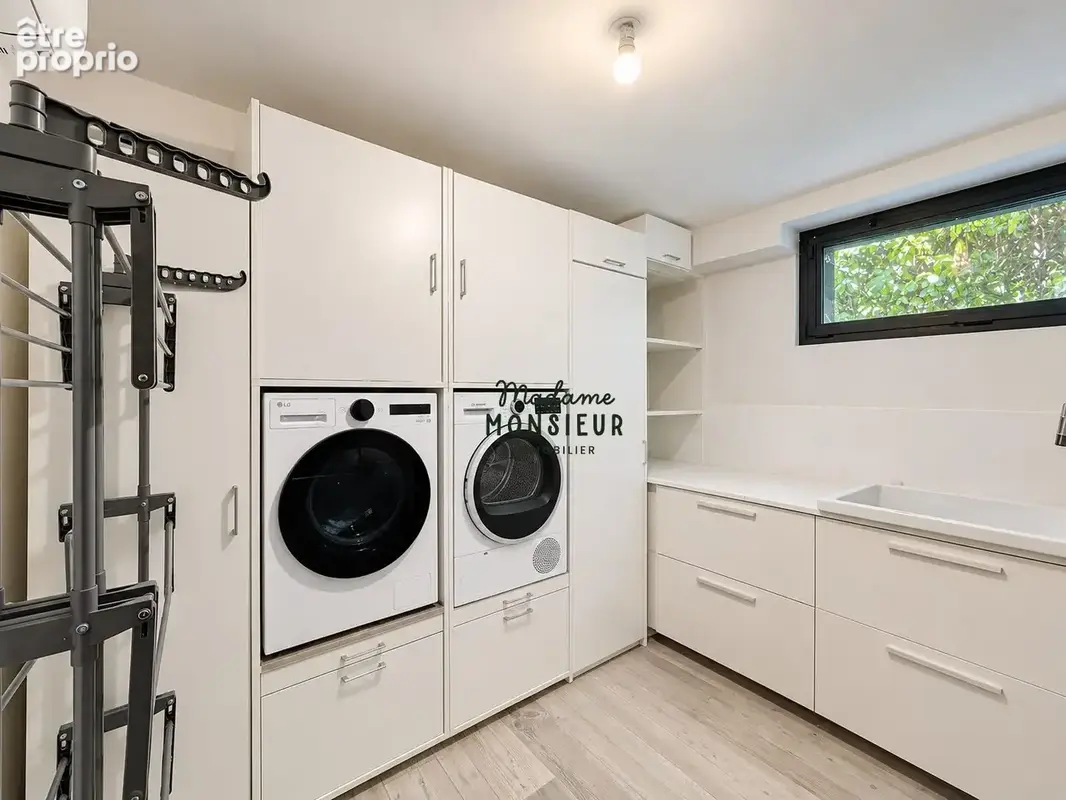 Maison 6 pièces 199 m² à vendre à Saint-Pierre-De-Chandieu (69780) - photo 8