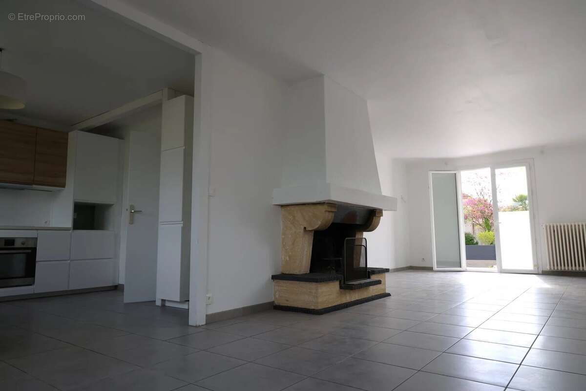 Maison à SAINT-SEBASTIEN-SUR-LOIRE