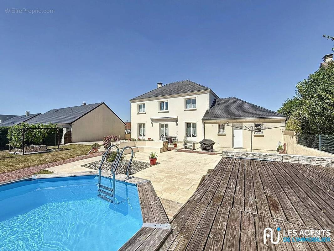 Maison 154 m² à Ormes  - photo 2