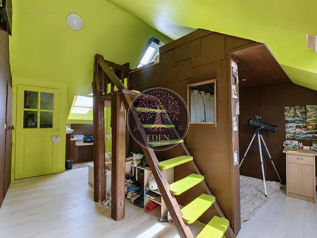 Maison 6 pièces 4 chambres avec dépendances - photo 12