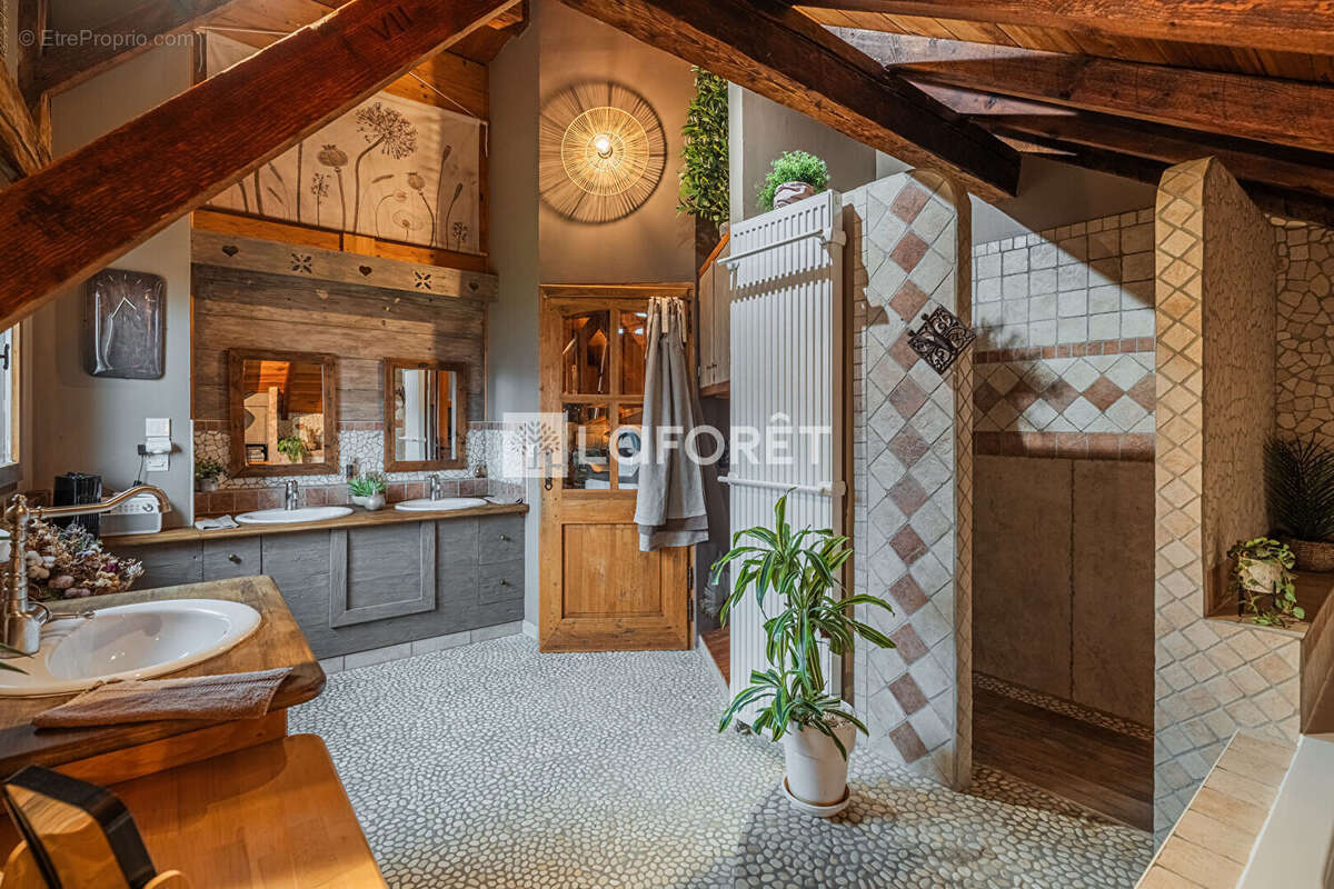 Maison à ALBERTVILLE