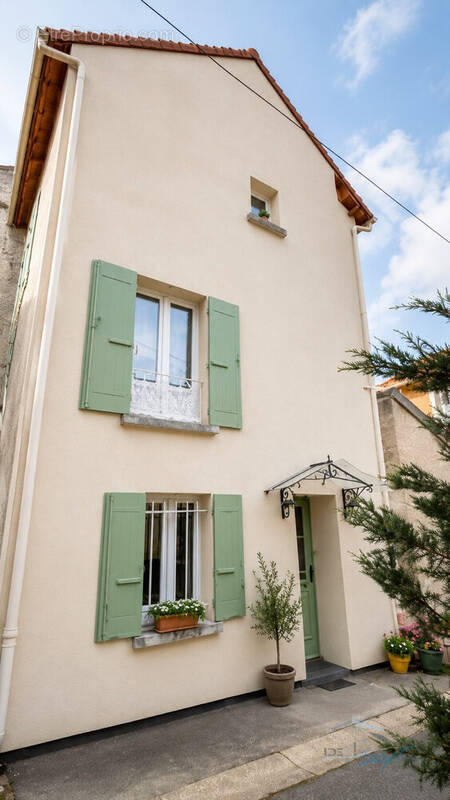 Maison à LA CELLE-SAINT-CLOUD