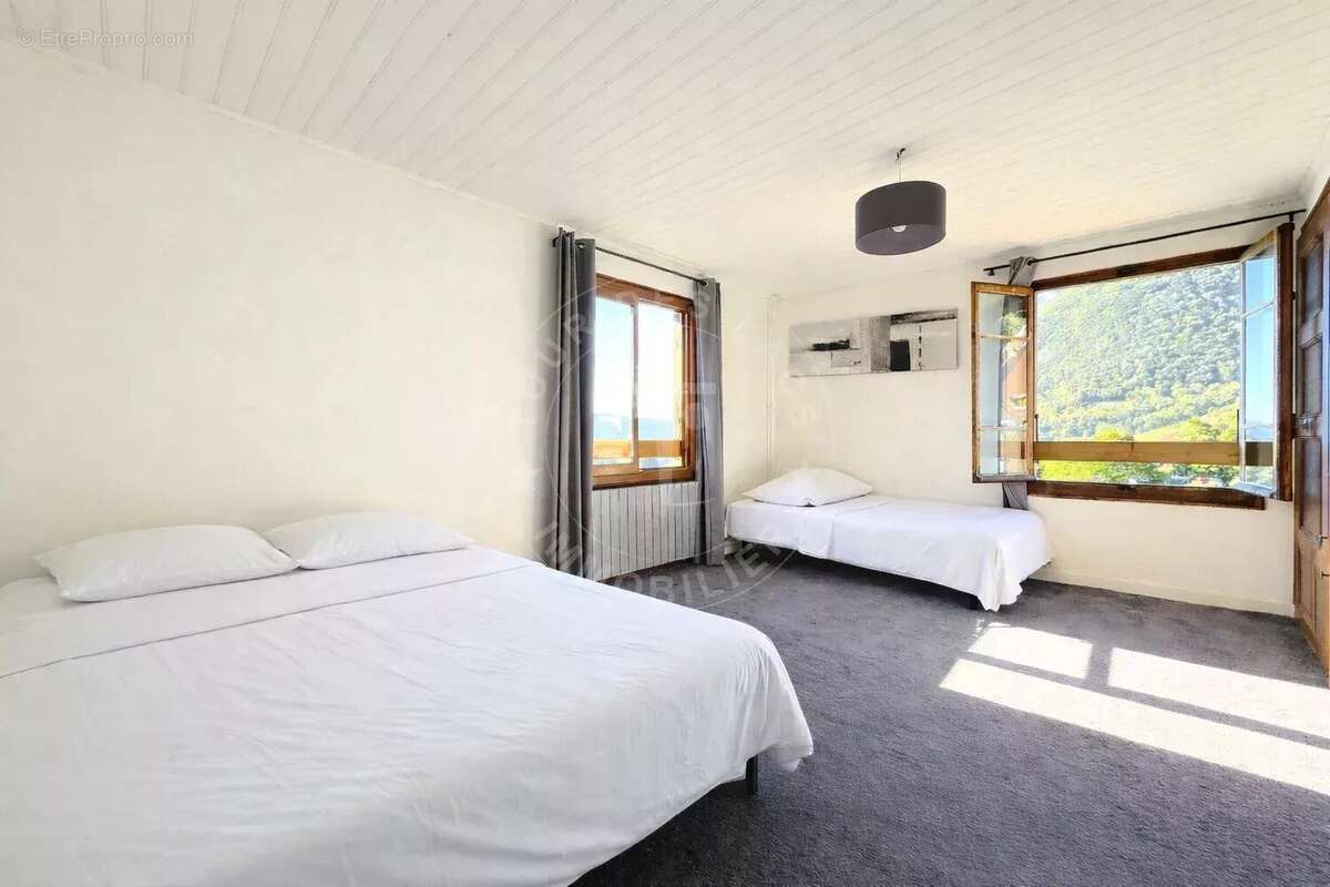 Maison à MENTHON-SAINT-BERNARD