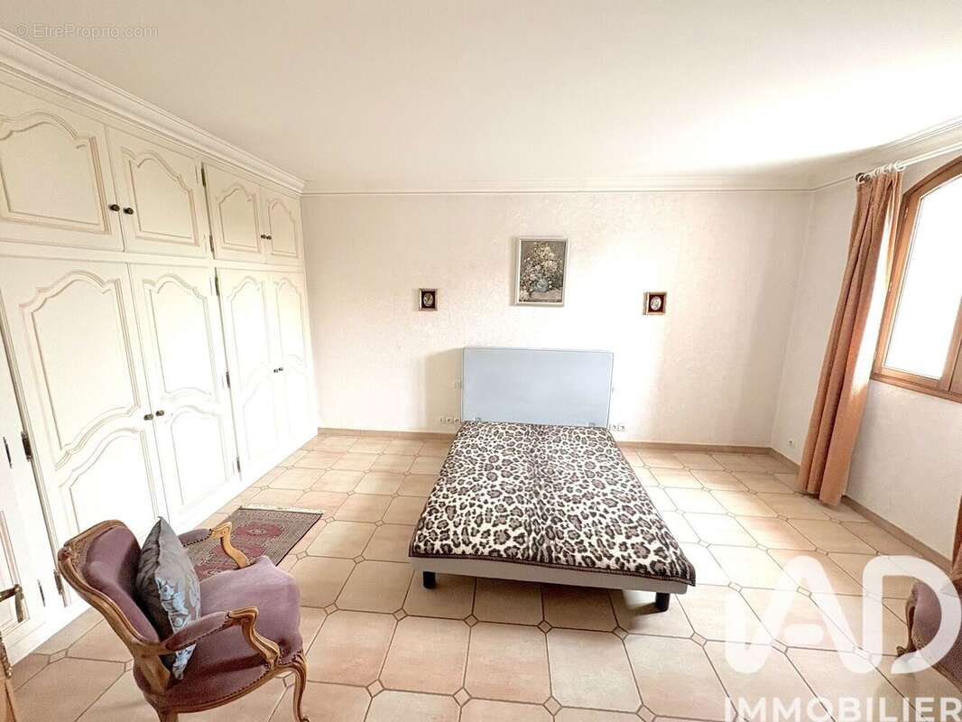 Photo 4 - Maison à LIVRY-GARGAN